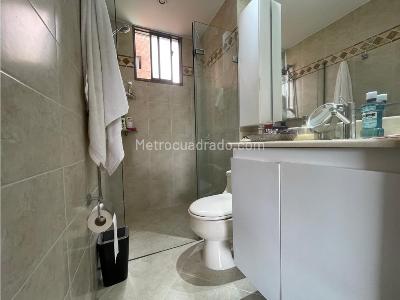 Apartamento de 3 alcobas en venta en Las Santas, Medellín, 110 m² · foto 18 de 20
