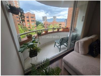 Apartamento de 3 alcobas en venta en Los Balsos, Medellín, 94 m² · foto 4 de 14
