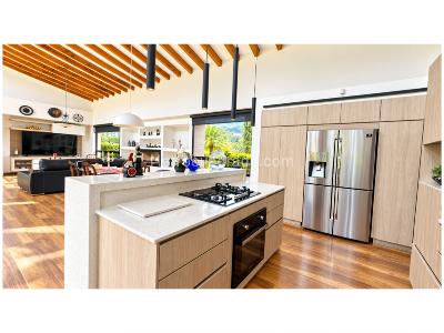 Casa de 3 alcobas en venta en El Vergel, Envigado, 330 m² · foto 14 de 20