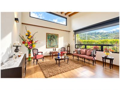 Casa de 3 alcobas en venta en El Vergel, Envigado, 330 m² · foto 18 de 20