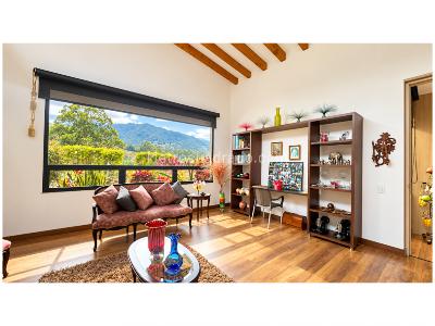 Casa de 3 alcobas en venta en El Vergel, Envigado, 330 m² · foto 19 de 20