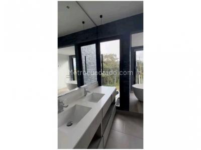 Casa de 4 alcobas en venta en Alto Del Escobero, Envigado, 507 m² · foto 16 de 18