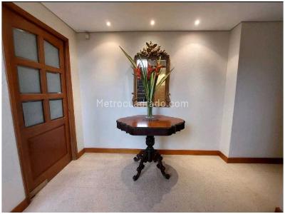 Casa de 5 alcobas en venta en Loma Del Escobero, Envigado, 330 m² · foto 3 de 19