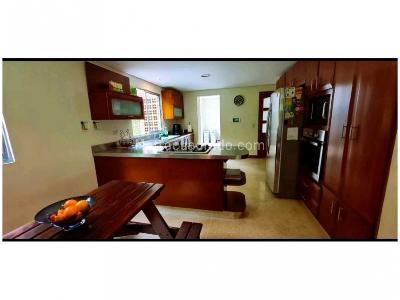 Casa de 5 alcobas en venta en Loma Del Escobero, Envigado, 330 m² · foto 7 de 19
