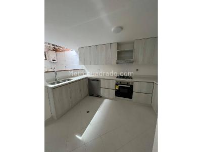 Casa de 5 alcobas en venta en El Poblado, Medellín, 270 m² · foto 8 de 20