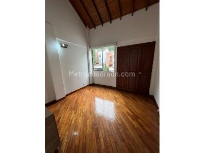 Casa de 5 alcobas en venta en El Poblado, Medellín, 270 m² · foto 16 de 20