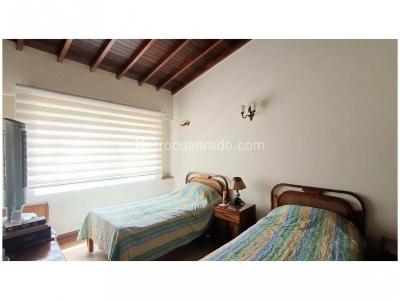 Casa de 3 alcobas en venta en San Lucas, Medellín, 274 m² · foto 9 de 19