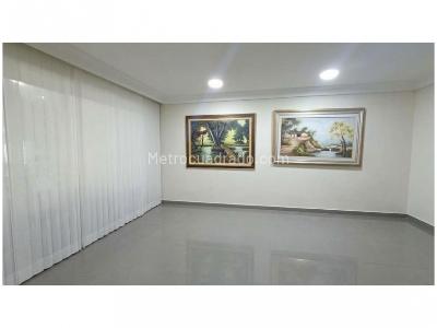Casa de 3 alcobas en venta en San Lucas, Medellín, 274 m² · foto 10 de 19