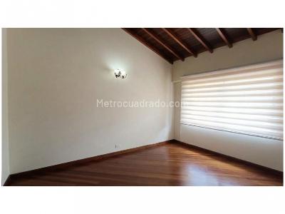 Casa de 3 alcobas en venta en San Lucas, Medellín, 274 m² · foto 11 de 19