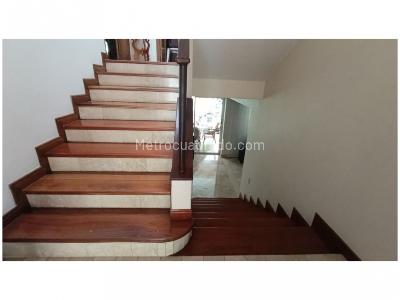 Casa de 3 alcobas en venta en San Lucas, Medellín, 274 m² · foto 12 de 19