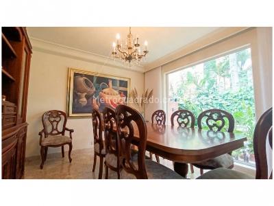 Casa de 3 alcobas en venta en San Lucas, Medellín, 274 m² · foto 2 de 19