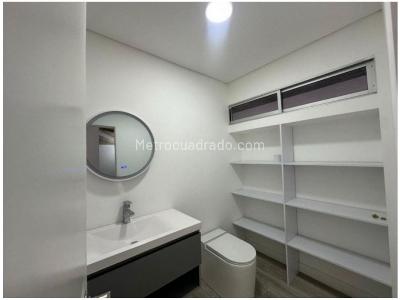 Casa de 3 alcobas en venta en Loma El Atravesado, Envigado, 290 m² · foto 11 de 20