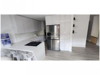 Casa de 3 alcobas en venta en Loma El Atravesado, Envigado, 290 m² · foto 14 de 20