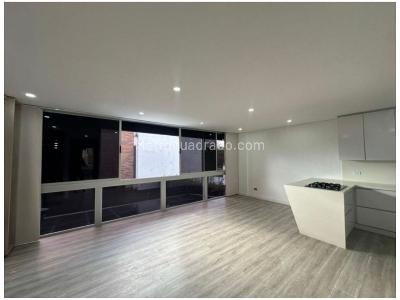 Casa de 3 alcobas en venta en Loma El Atravesado, Envigado, 290 m² · foto 2 de 20