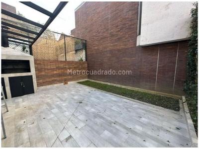 Casa de 3 alcobas en venta en Loma El Atravesado, Envigado, 290 m² · foto 3 de 20
