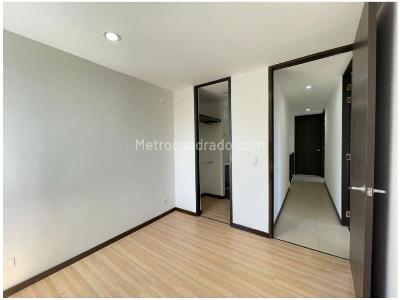Apartamento en venta en Altos Del Poblado, Medellín · foto 6 de 11