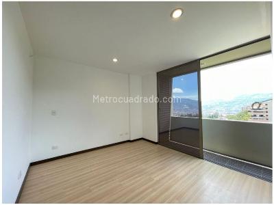 Apartamento en venta en Altos Del Poblado, Medellín · foto 8 de 11