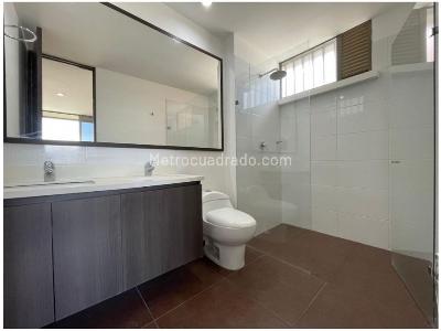 Apartamento en venta en Altos Del Poblado, Medellín · foto 9 de 11
