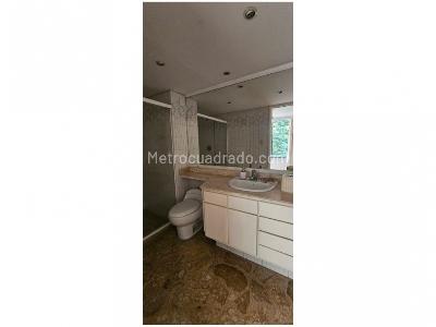 Apartamento de 3 alcobas en venta en El Poblado, Medellín, 217 m² · foto 14 de 20
