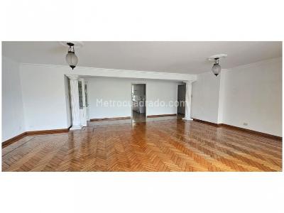 Apartamento de 3 alcobas en venta en El Poblado, Medellín, 217 m² · foto 17 de 20
