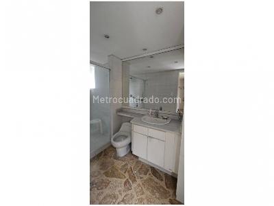 Apartamento de 3 alcobas en venta en El Poblado, Medellín, 217 m² · foto 19 de 20