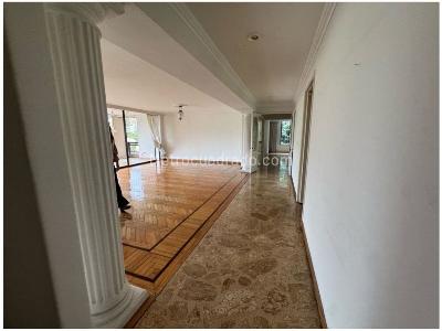 Apartamento de 3 alcobas en venta en El Poblado, Medellín, 217 m² · foto 20 de 20