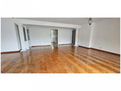 Apartamento de 3 alcobas en venta en El Poblado, Medellín, 217 m² · foto 4 de 20