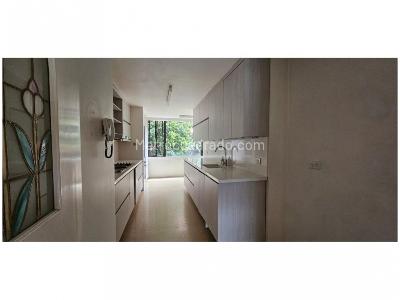 Apartamento de 3 alcobas en venta en El Poblado, Medellín, 217 m² · foto 5 de 20