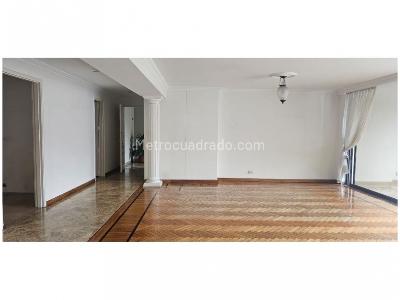 Apartamento de 3 alcobas en venta en El Poblado, Medellín, 217 m² · foto 7 de 20