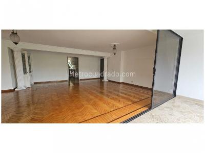 Apartamento de 3 alcobas en venta en El Poblado, Medellín, 217 m² · foto 9 de 20