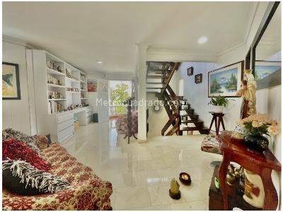 Casa en venta en Las Palmas, Medellín · foto 2 de 19