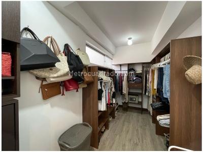 Apartamento en venta en Loma Del Escobero, Envigado · foto 9 de 14