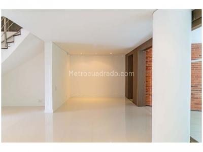 Casa de 3 alcobas en venta en Cola Del Zorro, Medellín, 323 m² · foto 4 de 18