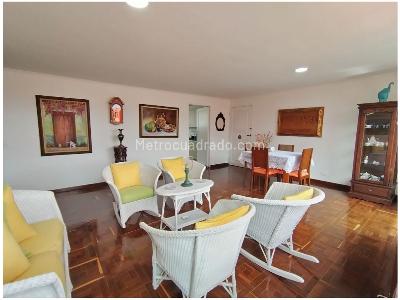 Apartamento de 3 alcobas en venta en Av La Playa, Medellín, 122 m² · foto 1 de 17