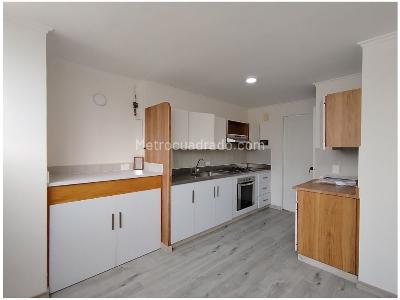 Apartamento de 3 alcobas en venta en La Candelaria, Medellín, 122 m² · foto 3 de 12