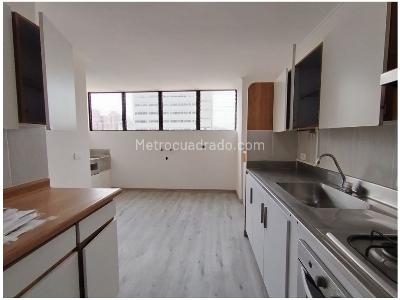 Apartamento de 3 alcobas en venta en La Candelaria, Medellín, 122 m² · foto 4 de 12