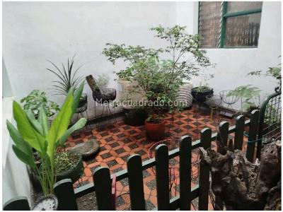Casa de 5 alcobas en venta en La Castellana, Medellín, 230 m² · foto 10 de 19