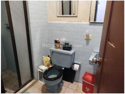 Casa de 5 alcobas en venta en La Castellana, Medellín, 230 m² · foto 14 de 19