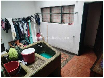 Casa de 5 alcobas en venta en La Castellana, Medellín, 230 m² · foto 16 de 19