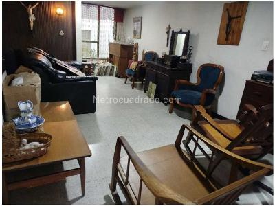 Casa de 5 alcobas en venta en La Castellana, Medellín, 230 m² · foto 4 de 19