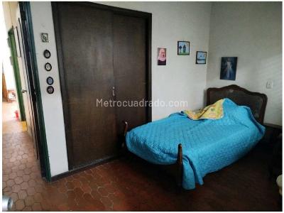 Casa de 5 alcobas en venta en La Castellana, Medellín, 230 m² · foto 6 de 19