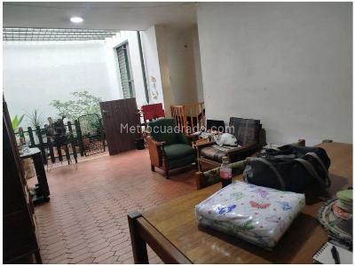 Casa de 5 alcobas en venta en La Castellana, Medellín, 230 m² · foto 7 de 19
