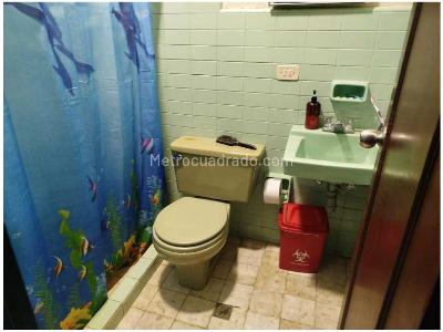 Casa de 5 alcobas en venta en La Castellana, Medellín, 230 m² · foto 9 de 19