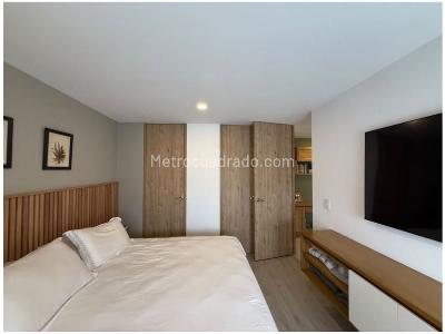 Apartamento de 3 alcobas en venta en Loma Del Escobero, Envigado, 90 m² · foto 11 de 12