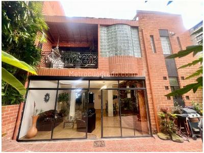 Casa de 5 alcobas en venta en La Concha, Medellín, 350 m² · foto 2 de 20