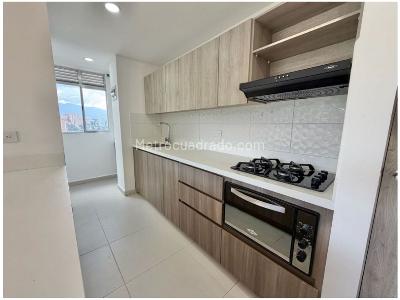 Apartamento en venta en El Poblado, Medellín · foto 3 de 14