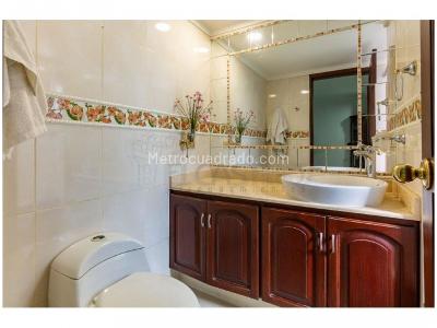 Apartamento de 5 alcobas en venta en Altos Del Poblado, Medellín, 450 m² · foto 15 de 20