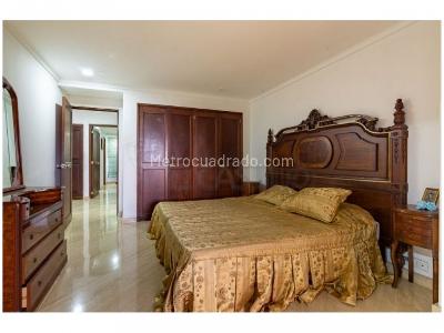 Apartamento de 5 alcobas en venta en Altos Del Poblado, Medellín, 450 m² · foto 17 de 20