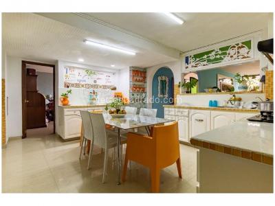 Apartamento de 5 alcobas en venta en Altos Del Poblado, Medellín, 450 m² · foto 9 de 20
