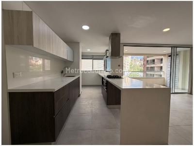 Apartamento de 3 alcobas en venta en Ciudad Del Rio, Medellín, 116 m² · foto 3 de 15